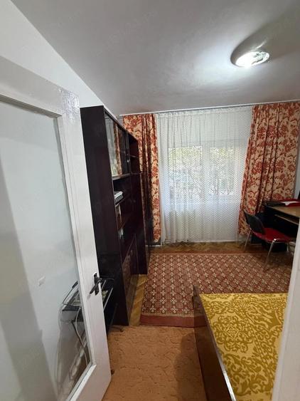 Apartament cu 3 camere decomandat, mobilat în Bucovina