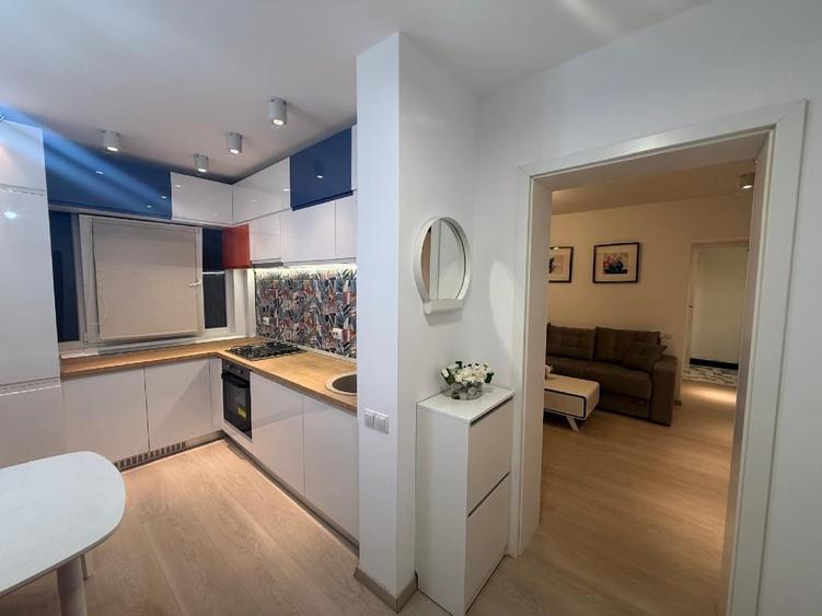 Apartament cu 2 camere decomandat, mobilat în Titan
