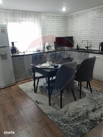 Casă cu 4 camere cu Teren 2500 Mp în Corbeni