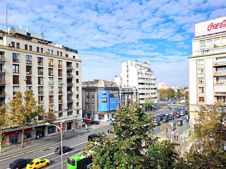 Apartament cu 2 camere semidecomandat în P-ța Romană