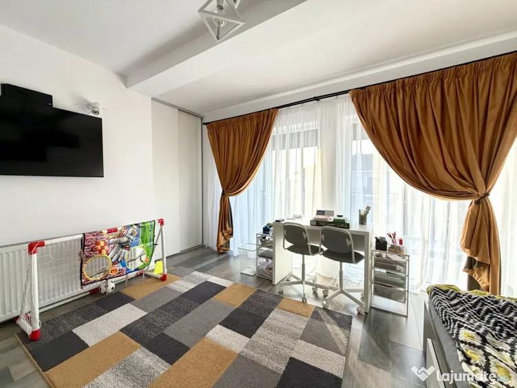 Casă cu 3 camere cu Teren 370 Mp în Dumbrăvița