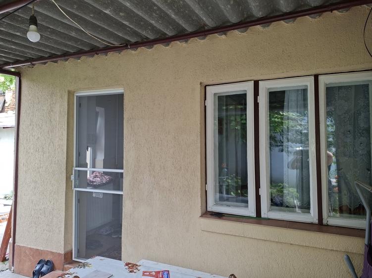 Casă cu 6 camere cu Teren 150 Mp în Nord