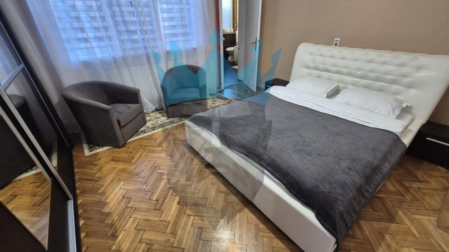 Apartament cu 3 camere circular, mobilat în Calea Victoriei