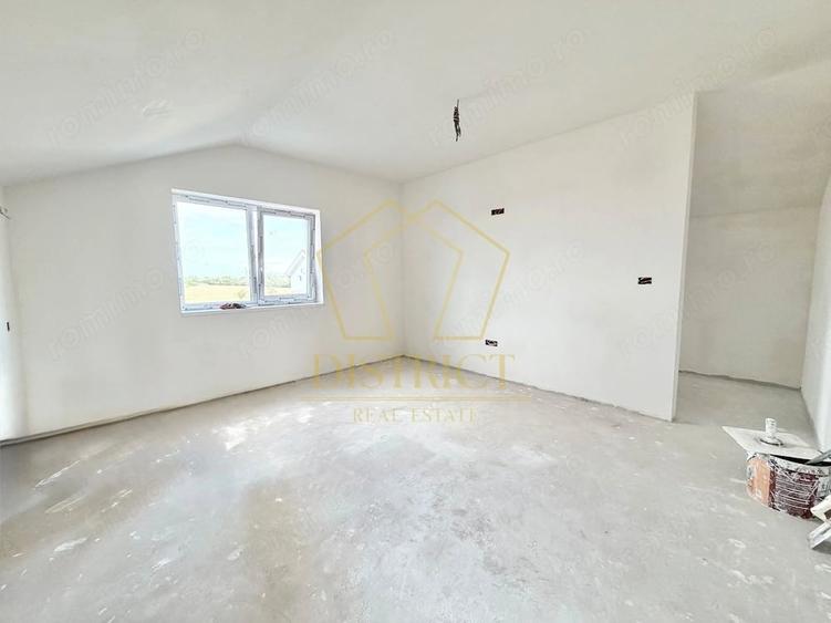 Casă cu 4 camere cu Teren 275 Mp în Urseni