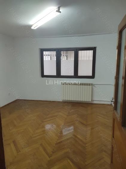 Incichiriez parterul unei case cu etaj .
