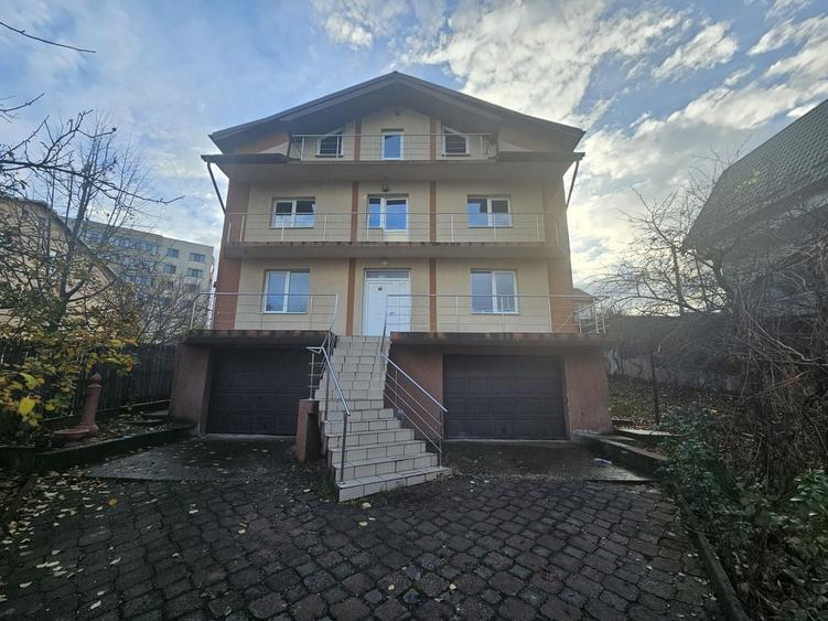Casă individuală cu 6 camere cu Canalizare în Prundu
