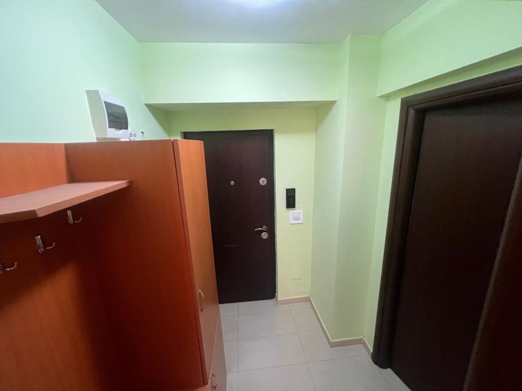 Apartament cu 2 camere decomandat în Calea Severinului