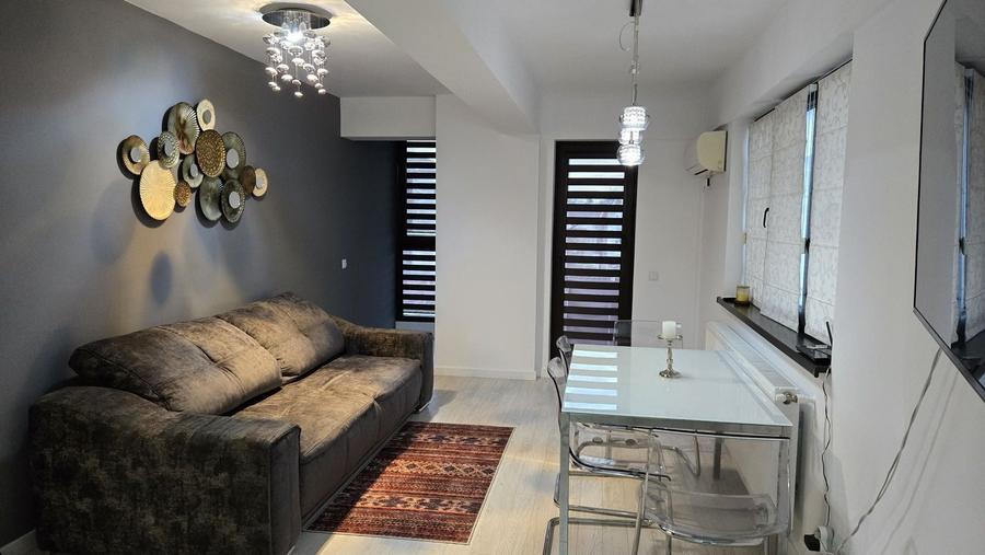 Apartament cu 2 camere decomandat, mobilat în Băneasa
