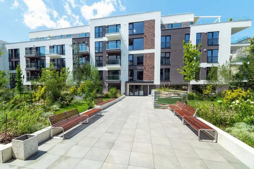Apartament cu 3 camere decomandat în Moșilor