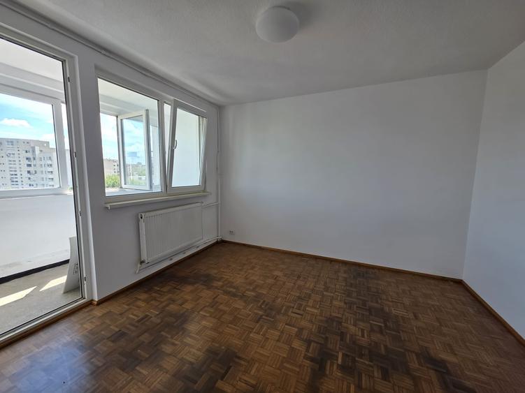 Apartament cu 2 camere semidecomandat în Tineretului