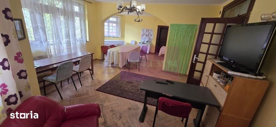 Casă cu Teren 500 Mp în Central