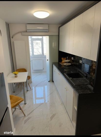 Apartament cu 2 camere decomandat în Școlilor