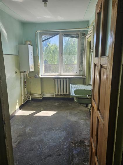 Apartament 2 camere zona Stefan Luchian , etaj 3 cu sarpanta ,decomandat - 1