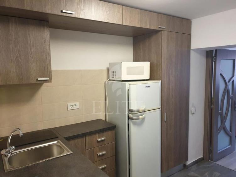 Apartament 2 camere în zona DECEBAL - 3