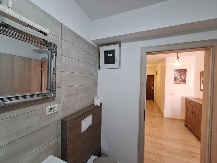 Apartament cu 2 camere decomandat, mobilat în Aradului