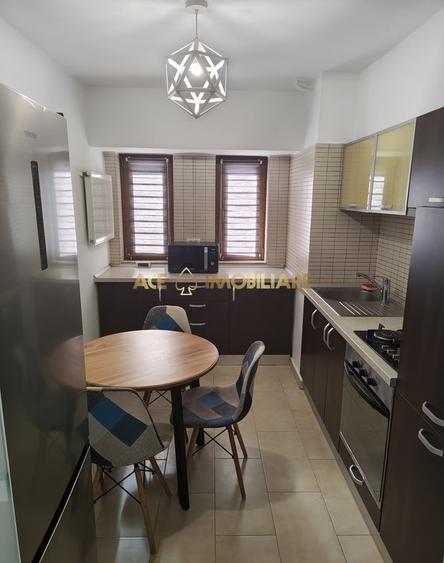 Apartament cu 2 camere decomandat, mobilat în Vitan