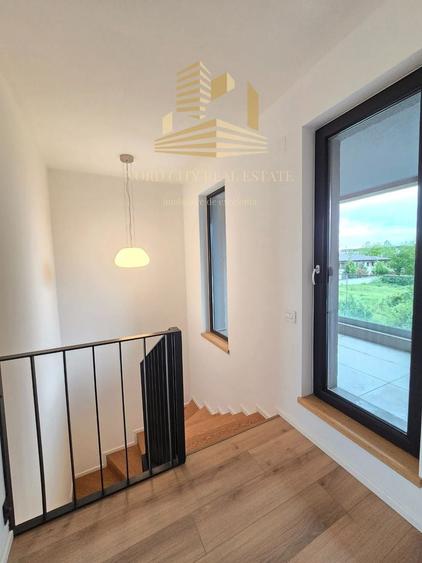 Casă individuală cu 5 camere cu Canalizare în Exterior Vest