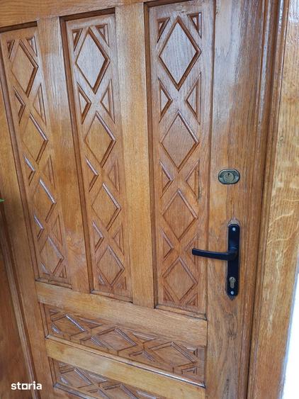 Casă cu 5 camere cu Teren 280 Mp în Central