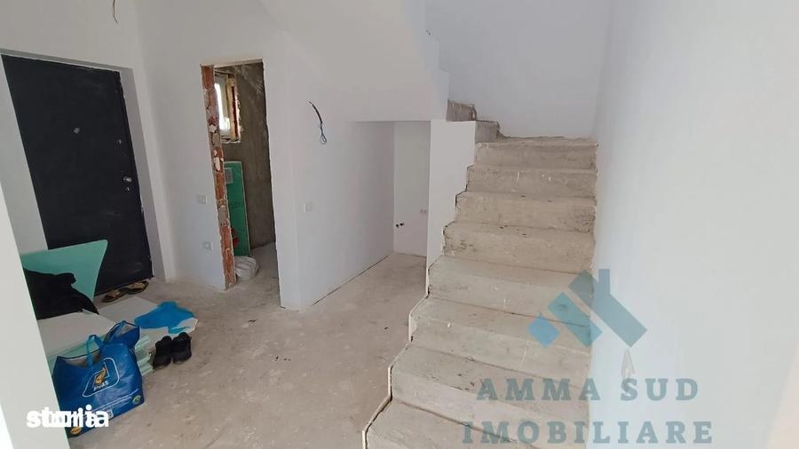 Casă cu 4 camere cu Canalizare în Glina