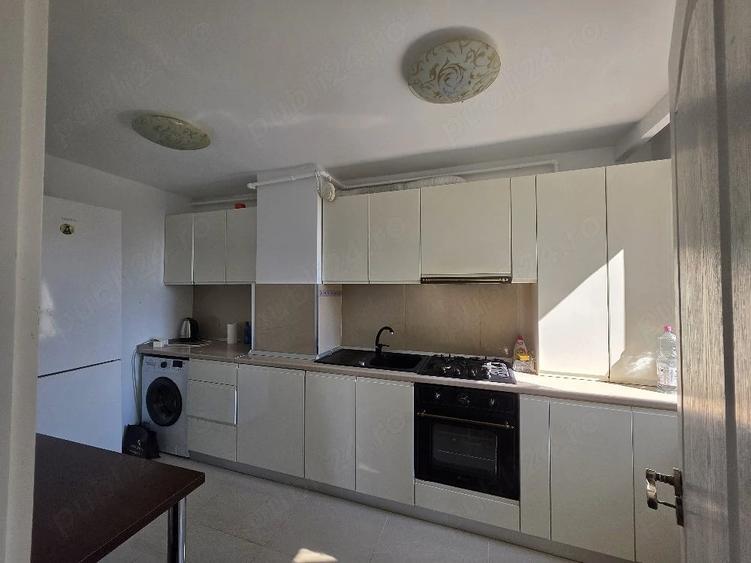 Apartament ultracentral cu 3 camere de inchiriat - 2