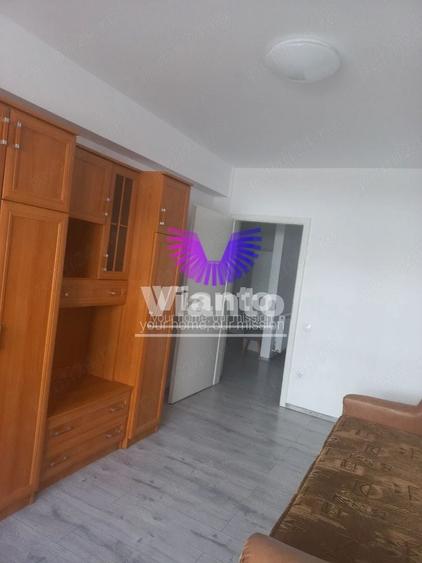 Apartament cu 3 camere decomandat în Turnișor