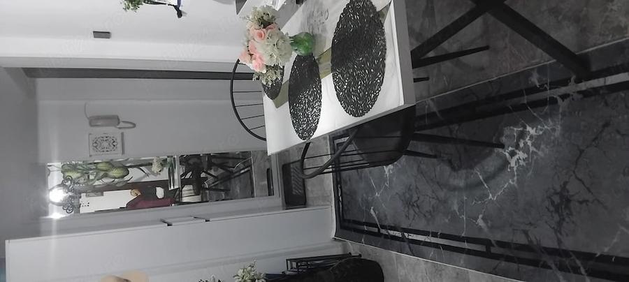 Apartament cu 2 camere semidecomandat în Cina