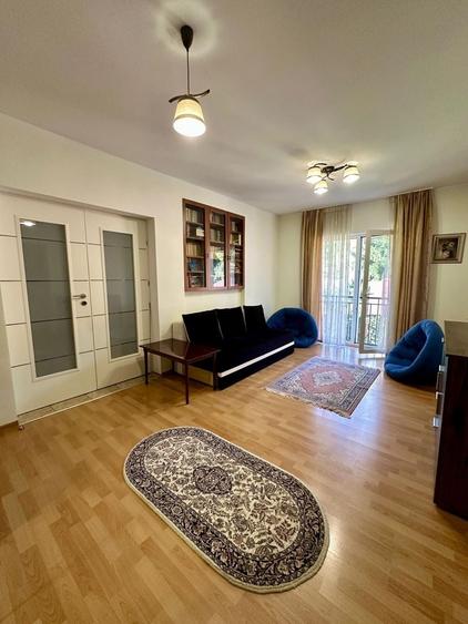 Apartament cu 2 camere semidecomandat, mobilat în Plopilor