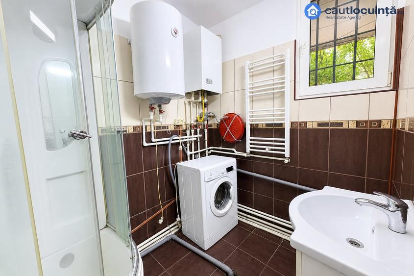 Apartament cu 3 camere în P-ța Romană