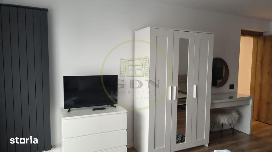 Apartament cu 3 camere, mobilat în Central