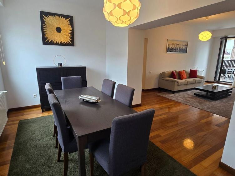Apartament cu 4 camere decomandat în Herăstrău