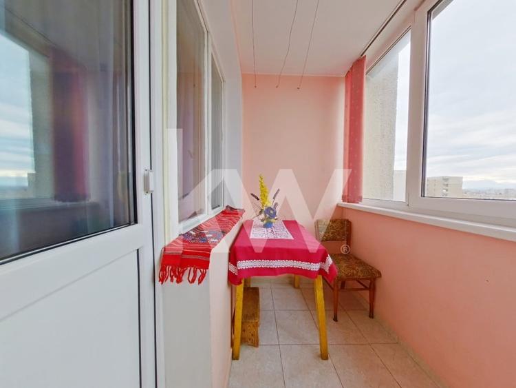Apartament cu 2 camere decomandat, mobilat în Tractorul