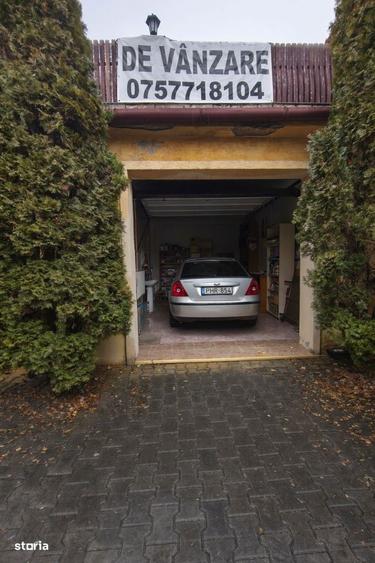 Casă cu 10 camere cu Teren 231 Mp în Central