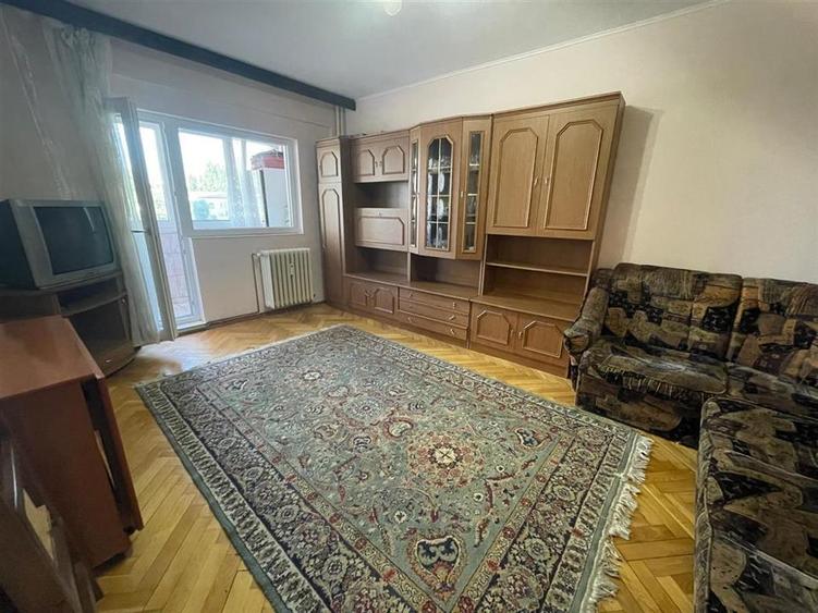 Apartament cu 2 camere decomandat, mobilat în Alexandru cel Bun