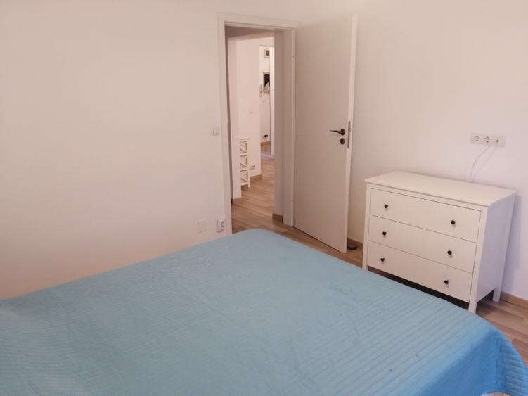 Apartament cu 2 camere semidecomandat în Banu Manta