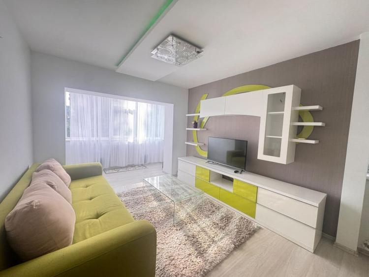 Apartament cu 3 camere decomandat în City Park Mall