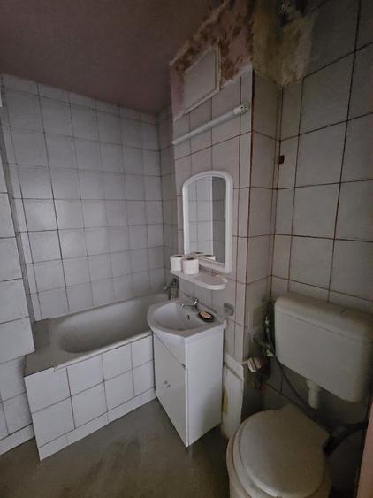 Apartament cu 2 camere semidecomandat în 1 Decembrie 1918