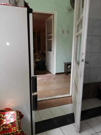 Casă cu 2 camere cu Teren 700 Mp în Berzasca