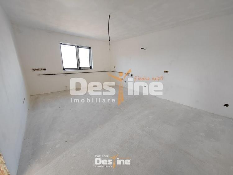 Casă individuală cu 4 camere cu Canalizare în Bârnova