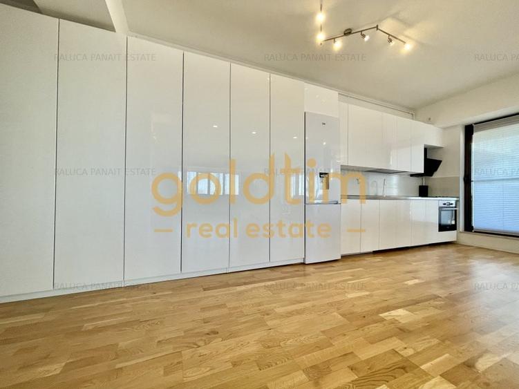 Apartament cu 3 camere semidecomandat, mobilat în Pipera