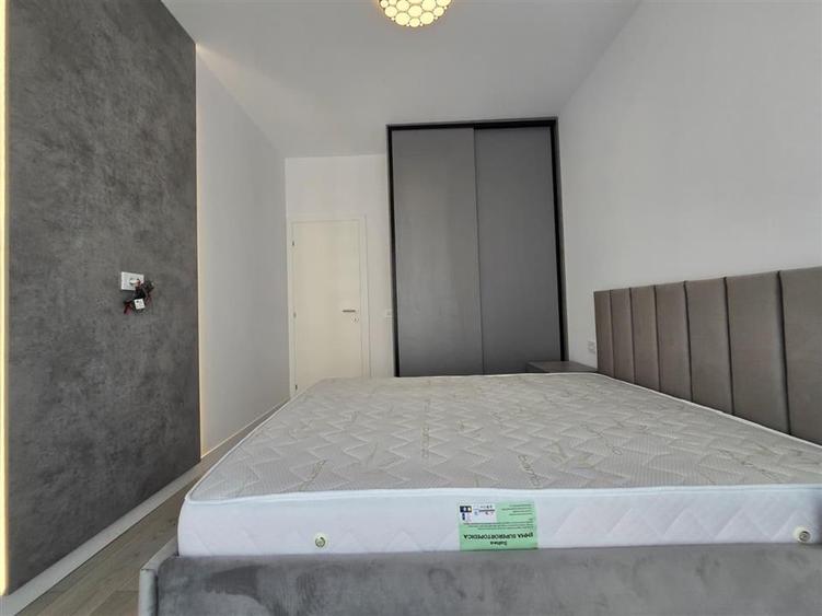 Apartament cu 2 camere decomandat în Podu Roș