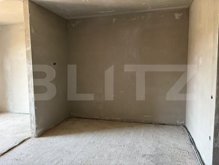 Apartament cu 2 camere semidecomandat în Mărăști