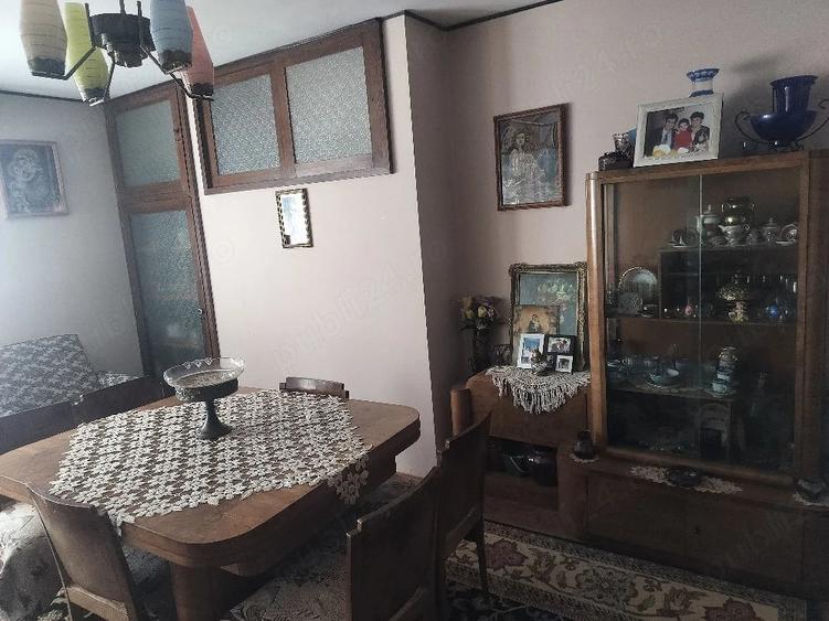 Casă cu Teren 2214 Mp în Central