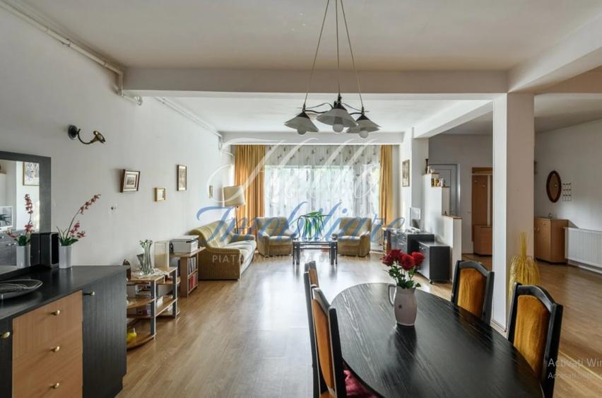 Duplex cu 5 camere cu Canalizare în Florești