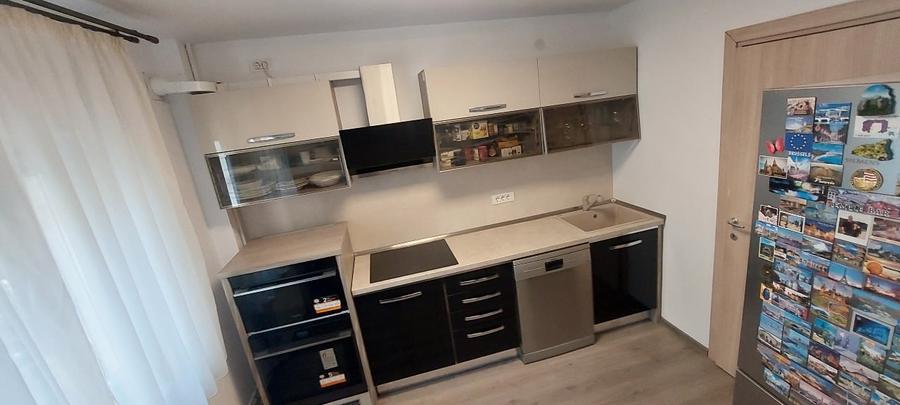 Apartament cu 3 camere decomandat, mobilat în Unirii