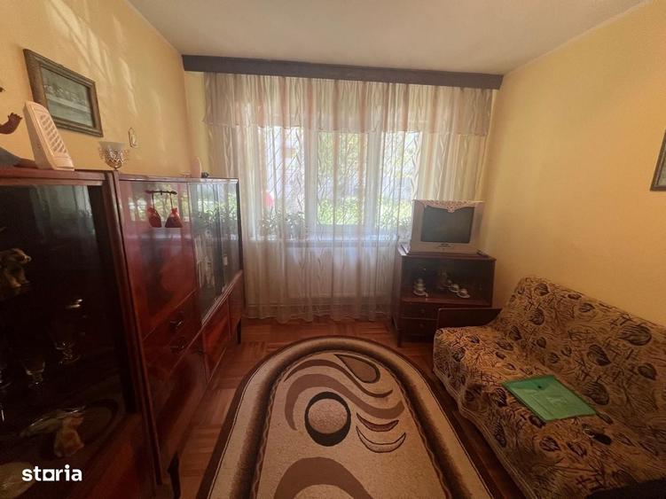 Apartament cu 3 camere în Sârbi