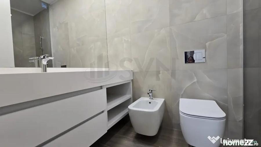 Apartament cu 4 camere decomandat în Central