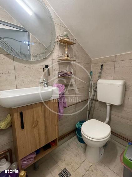 Casă cu 7 camere cu Teren 267 Mp în Nufărul