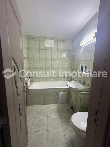 Apartament cu 3 camere semidecomandat în Mănăștur