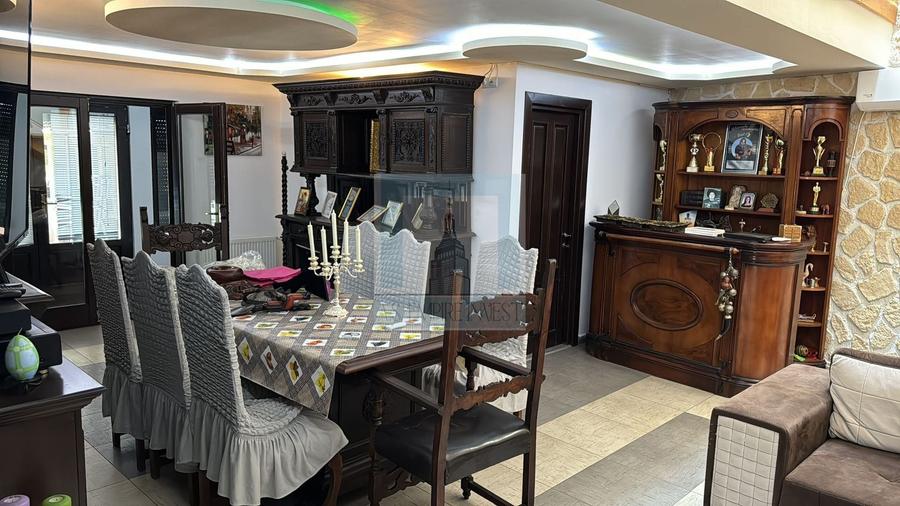 Casă individuală cu 6 camere cu Canalizare în Crevedia
