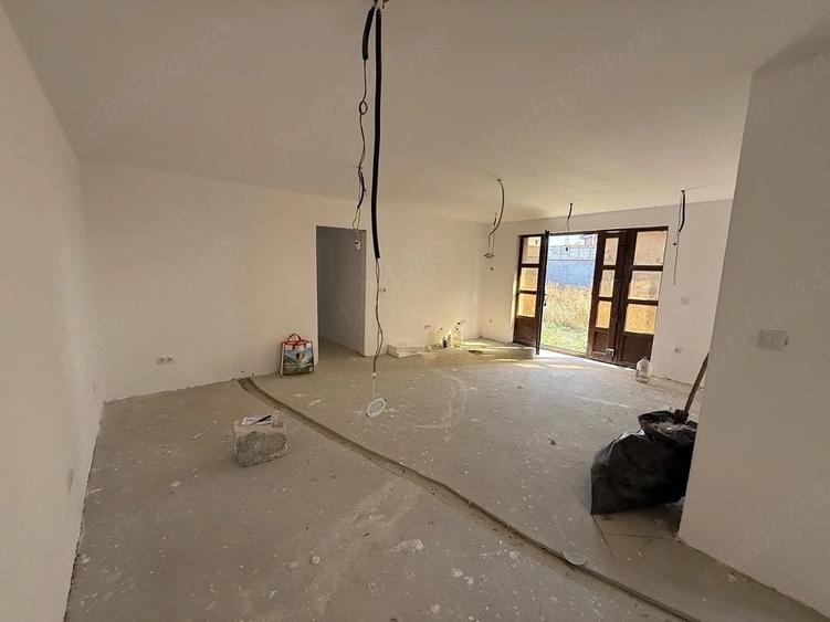 Casă cu 4 camere cu Teren 495 Mp în Șura Mare